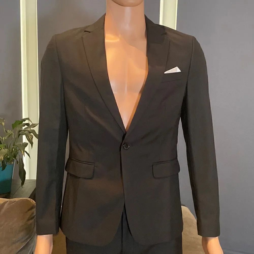 Men’s Black 2 Piece Slim Fit Suit One Button Size 32 Jacket 31 Pant NWT